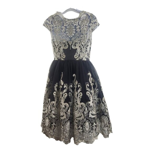 Chi Chi London Clara Dress Embroidered Lace Overlay Cap Sleeve Black Gold US 8 - Picture 6 of 12